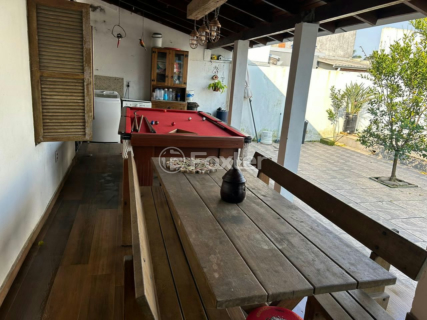 Image 4 - 893606
