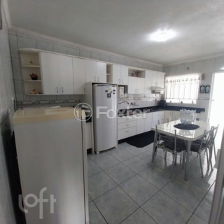 Image 4 - 893724