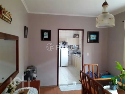Image 4 - 893807