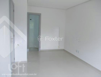 Image 11 - 893830