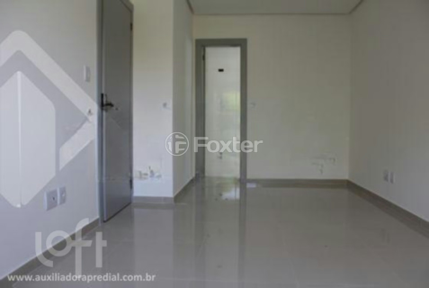 Image 1 - 893830