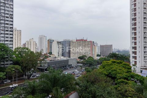 Image 3 - 893969