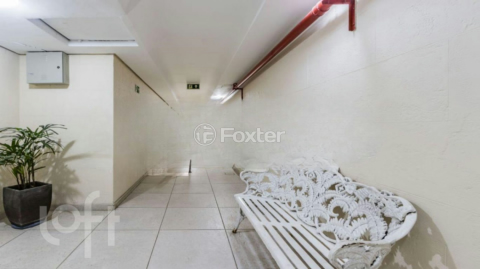 Image 35 - 893997