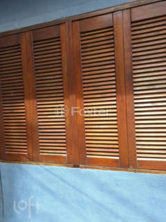 Image 11 - 894000