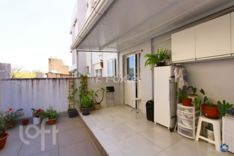 Image 21 - 894009
