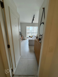 Image 20 - 894111