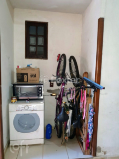 Image 30 - 894205