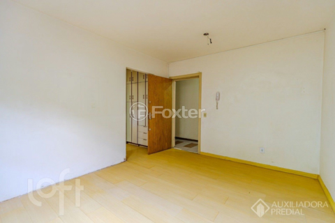 Image 7 - 894222