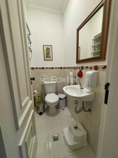 Image 8 - 894425