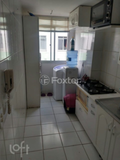 Image 7 - 894760