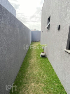 Image 4 - 895005