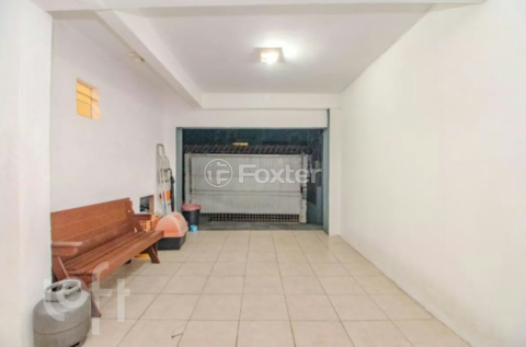 Image 31 - 895011
