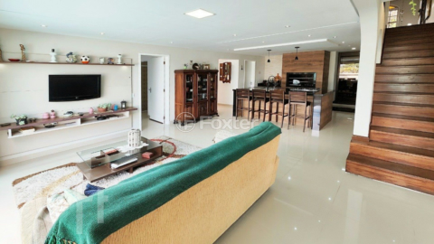 Image 21 - 895016