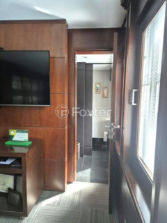 Image 9 - 895072