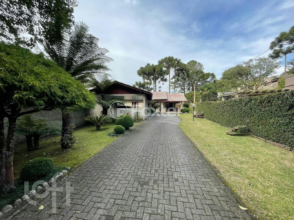Image 3 - 895080