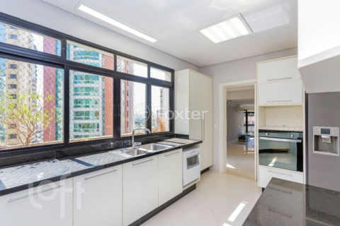 Image 7 - 895161