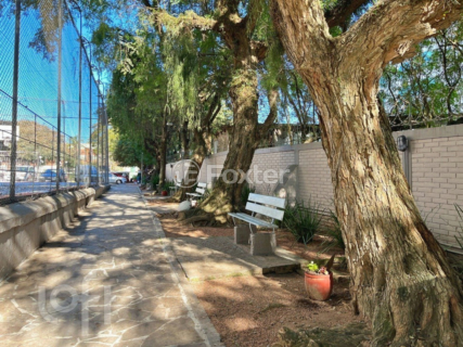 Image 21 - 895177