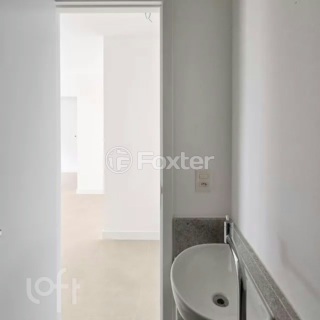 Image 17 - 895181