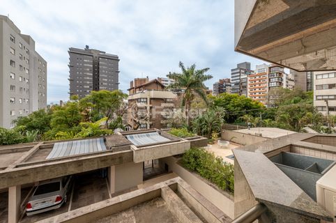 Image 3 - 895200