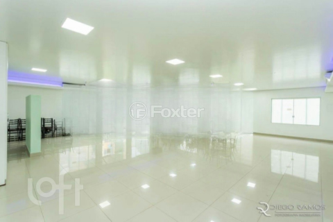 Image 7 - 895209