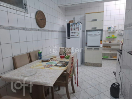 Image 16 - 895246