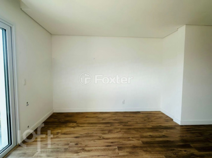 Image 4 - 895377