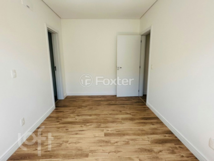 Image 3 - 895377