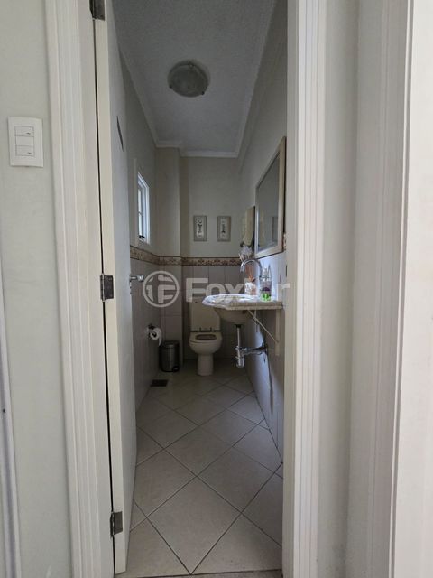 Image 7 - 895486