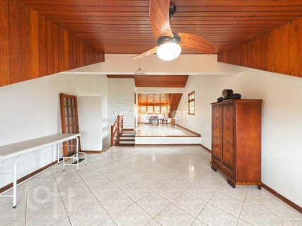 Image 32 - 895495