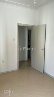 Image 8 - 895510
