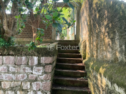 Image 1 - 895514