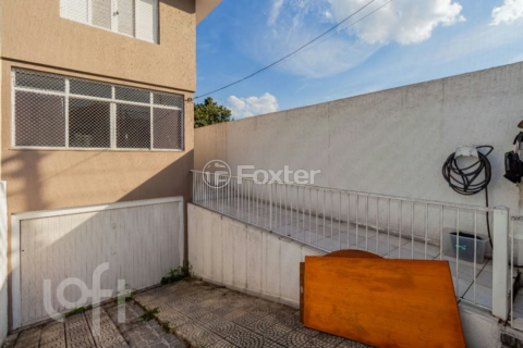 Image 37 - 895527