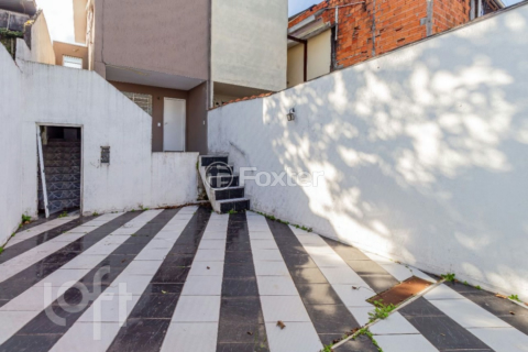 Image 8 - 895527
