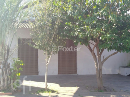 Image 8 - 895636