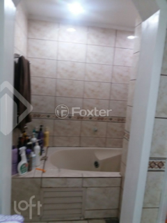 Image 8 - 895668