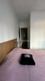 Image 8 - 895674