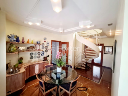 Image 3 - 895697