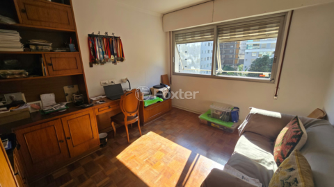 Image 6 - 895776