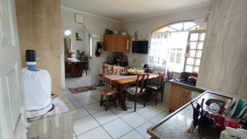 Image 7 - 895843