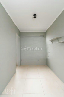 Image 17 - 895917