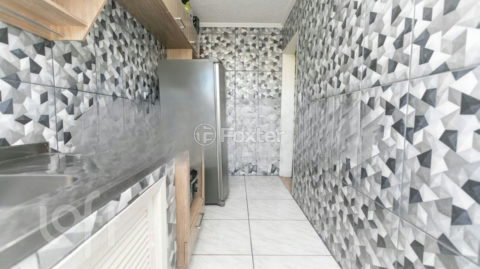 Image 7 - 895960