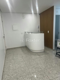 Image 7 - 896029