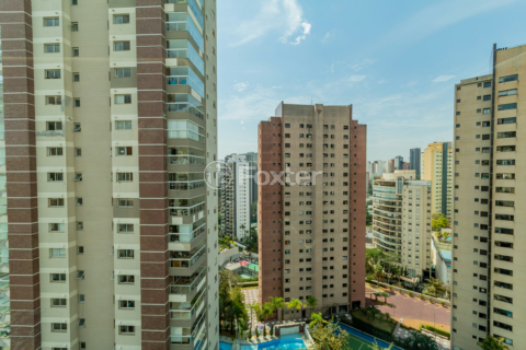 Image 6 - 896069