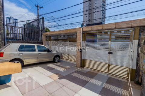 Image 8 - 896075