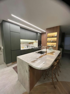 Image 13 - 896218