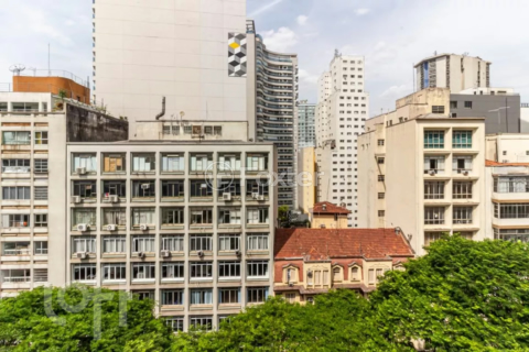 Image 6 - 896219
