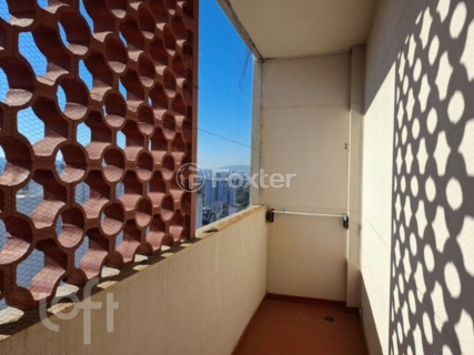 Image 7 - 896226