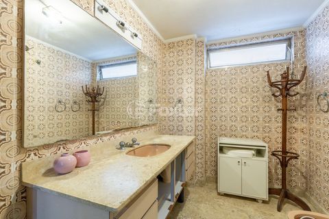 Image 19 - 896291