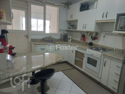 Image 3 - 896292
