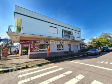 Image 3 - 896298